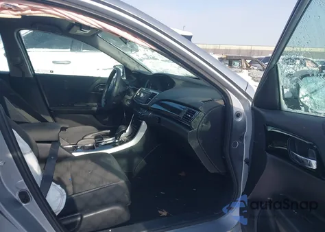 2017 Honda Accord Lx z USA, uszkodzony, nr VIN 1HGCR2F36HA215194